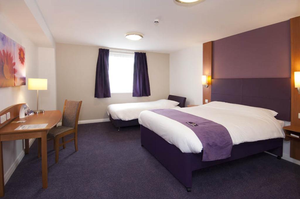 Premier Inn Belfast City Centre - Cathedral Quarter Δωμάτιο φωτογραφία