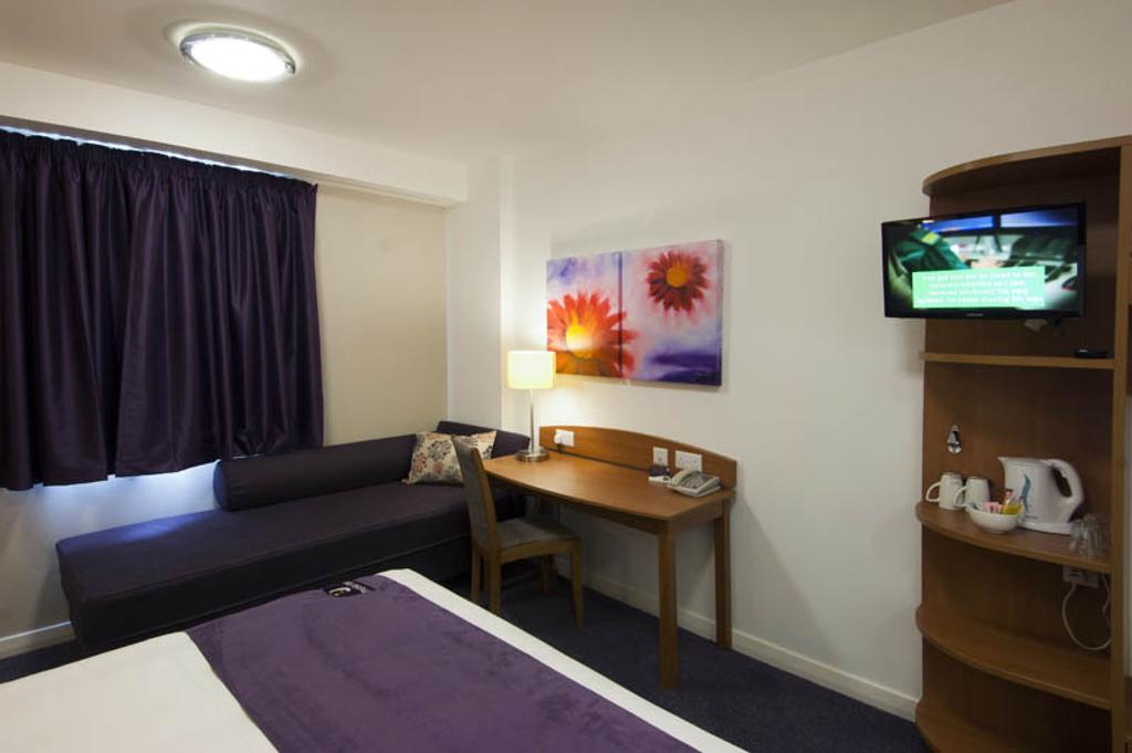 Premier Inn Belfast City Centre - Cathedral Quarter Εξωτερικό φωτογραφία