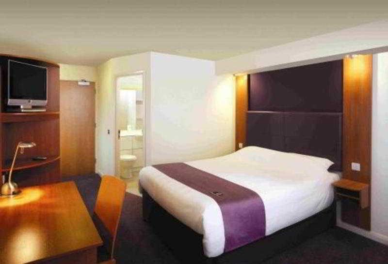 Premier Inn Belfast City Centre - Cathedral Quarter Εξωτερικό φωτογραφία
